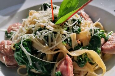 Linguine with Spinach and Sausage